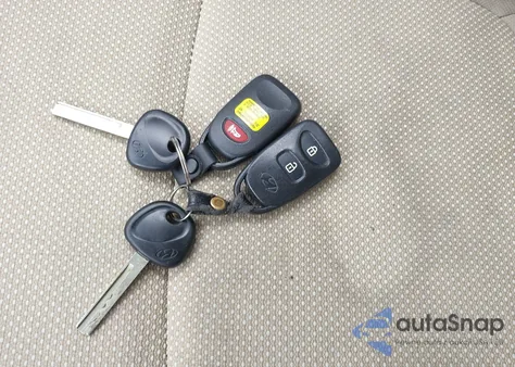 2013 Hyundai Accent Gls z USA, uszkodzony, nr VIN KMHCT4AE5DU562802